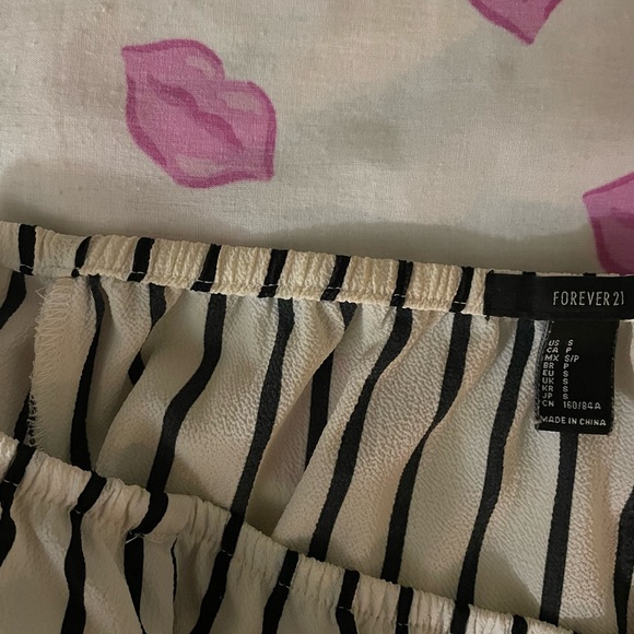 Off the Shoulder Striped Shirt - Picture 2 of 2